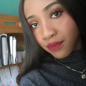 Meet your Posher, Anacaona